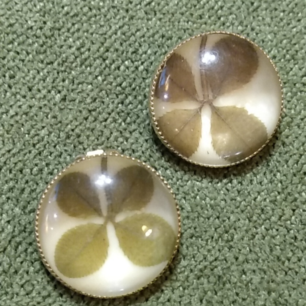 Cora Vintage Clip On Earrings